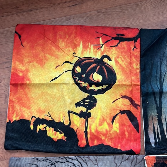 NWT Set of 4 Halloween 18in Square Accent Pillow Case Covers - Picture 3 of 7